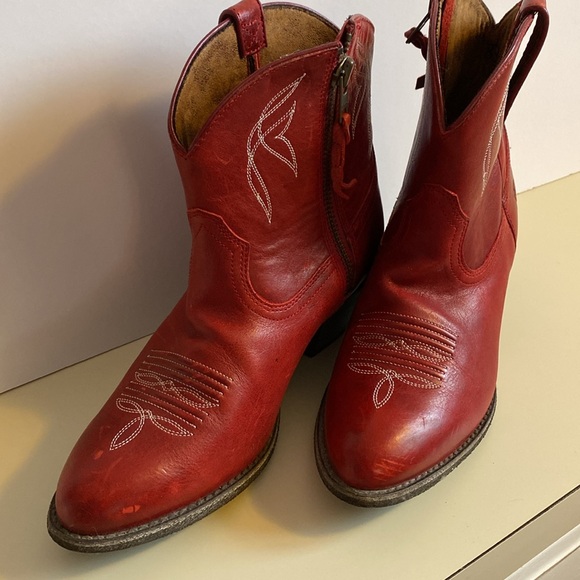 Ariat Red Leather Cowboy Booties sz 8 - Picture 2 of 7